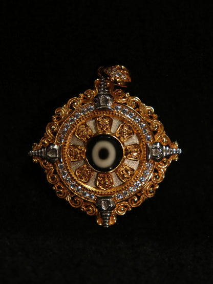 Prosperity Eye Dzi Bead Pendant – Amulet for Good Fortune & Protection